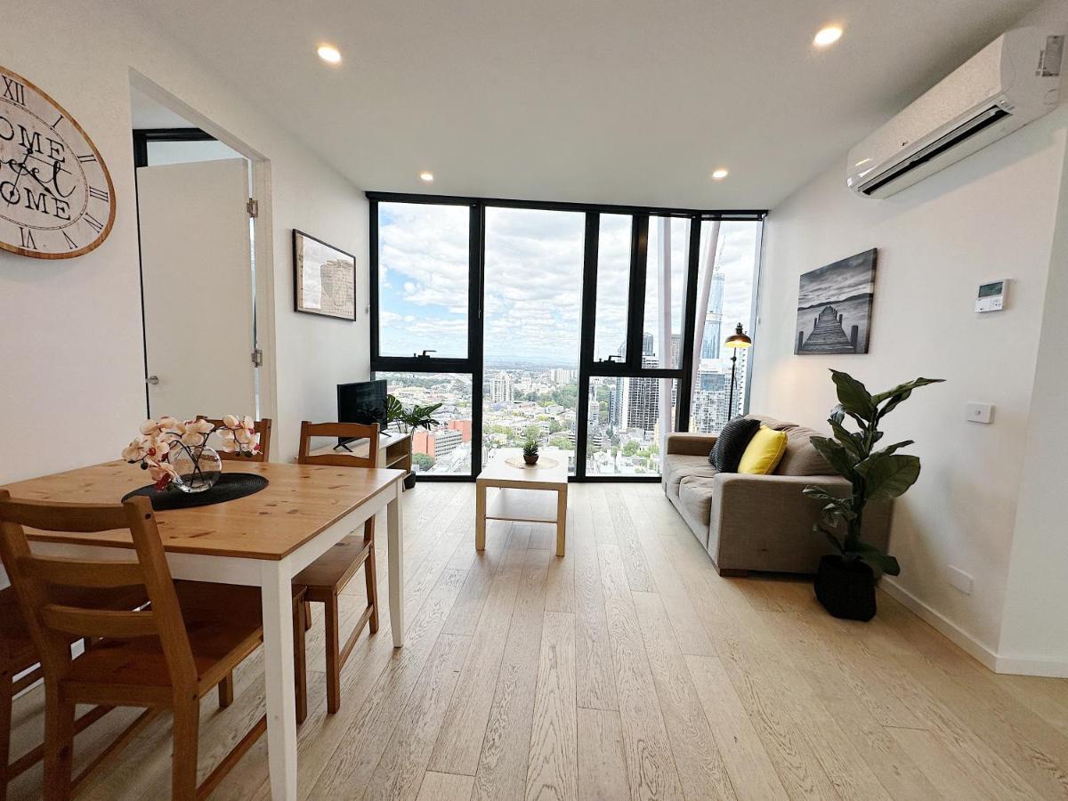 Beautiful Skyview Cbd Highrise 3Beds With Carpark Available Lejlighed Melbourne Eksteriør billede