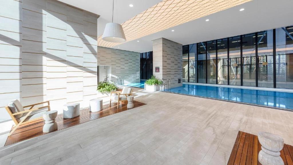 Beautiful Skyview Cbd Highrise 3Beds With Carpark Available Lejlighed Melbourne Eksteriør billede